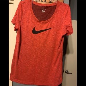 Nike Dri Fit Tee L